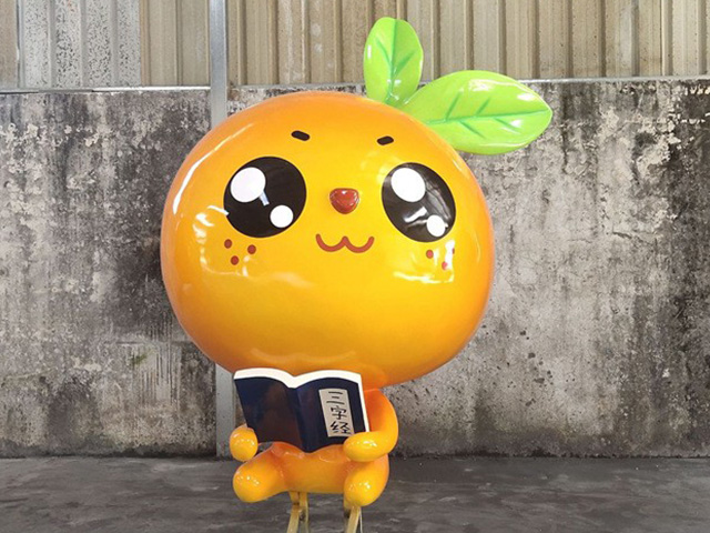 玻璃钢卡通形象橘子雕塑